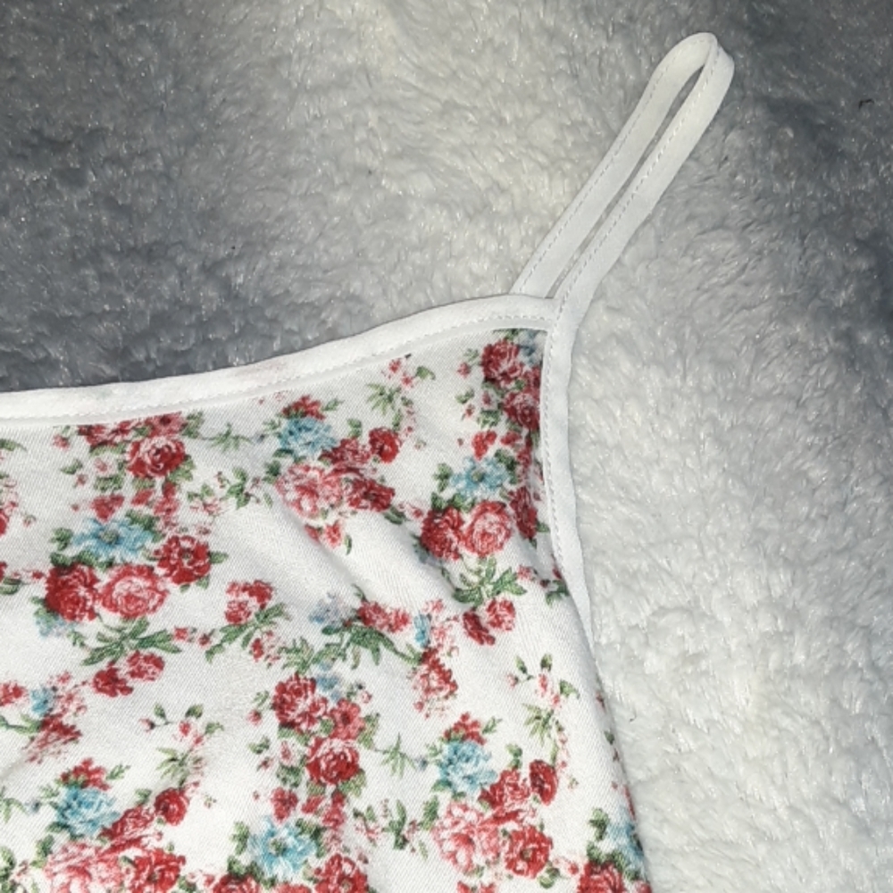 Crop top - Picture 2 of 3